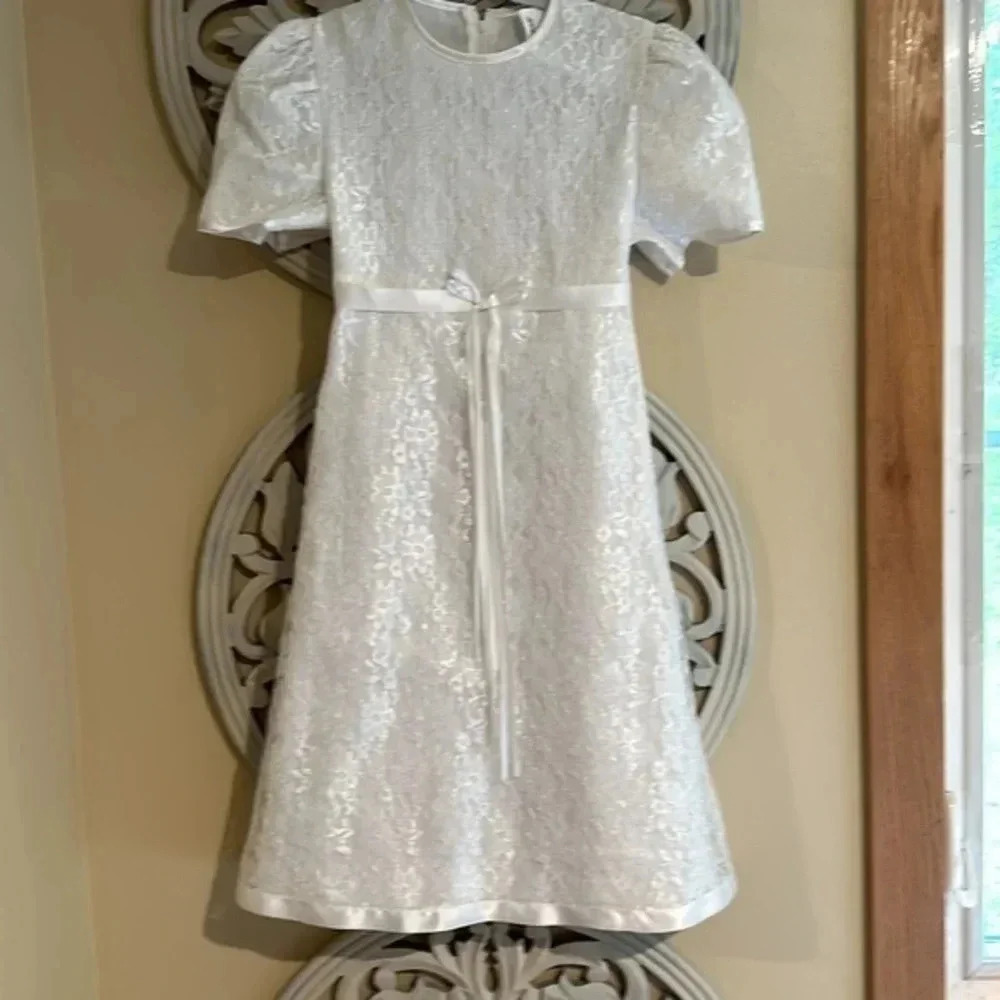 Beautiful Lace Dress for girls